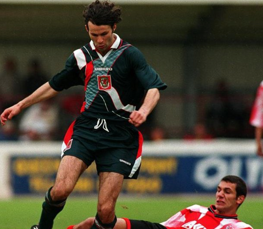 Wales 1995/96 (Away)