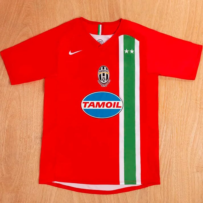 Juventus 2005/06 Away Retro Men Jersey - Red