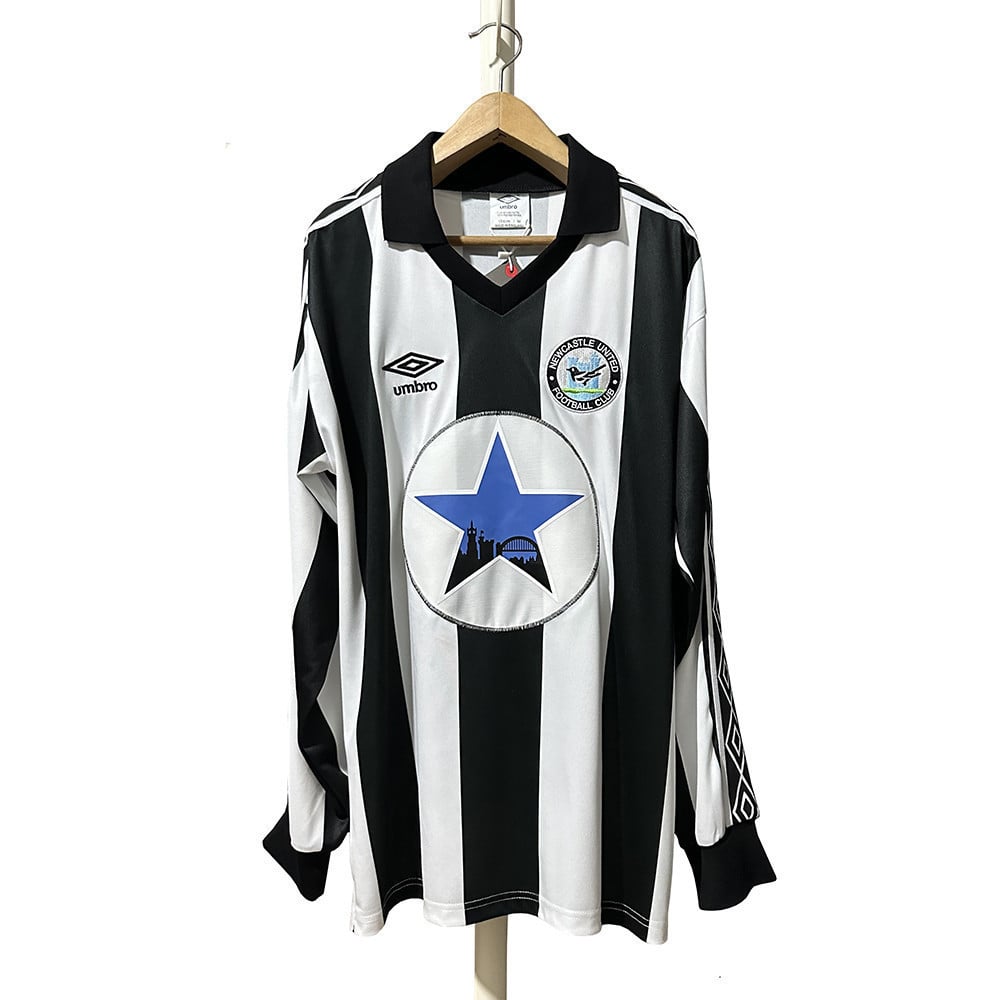 Newcastle United 1980-1982 Home Men Retro Jersey - Long Sleeve
