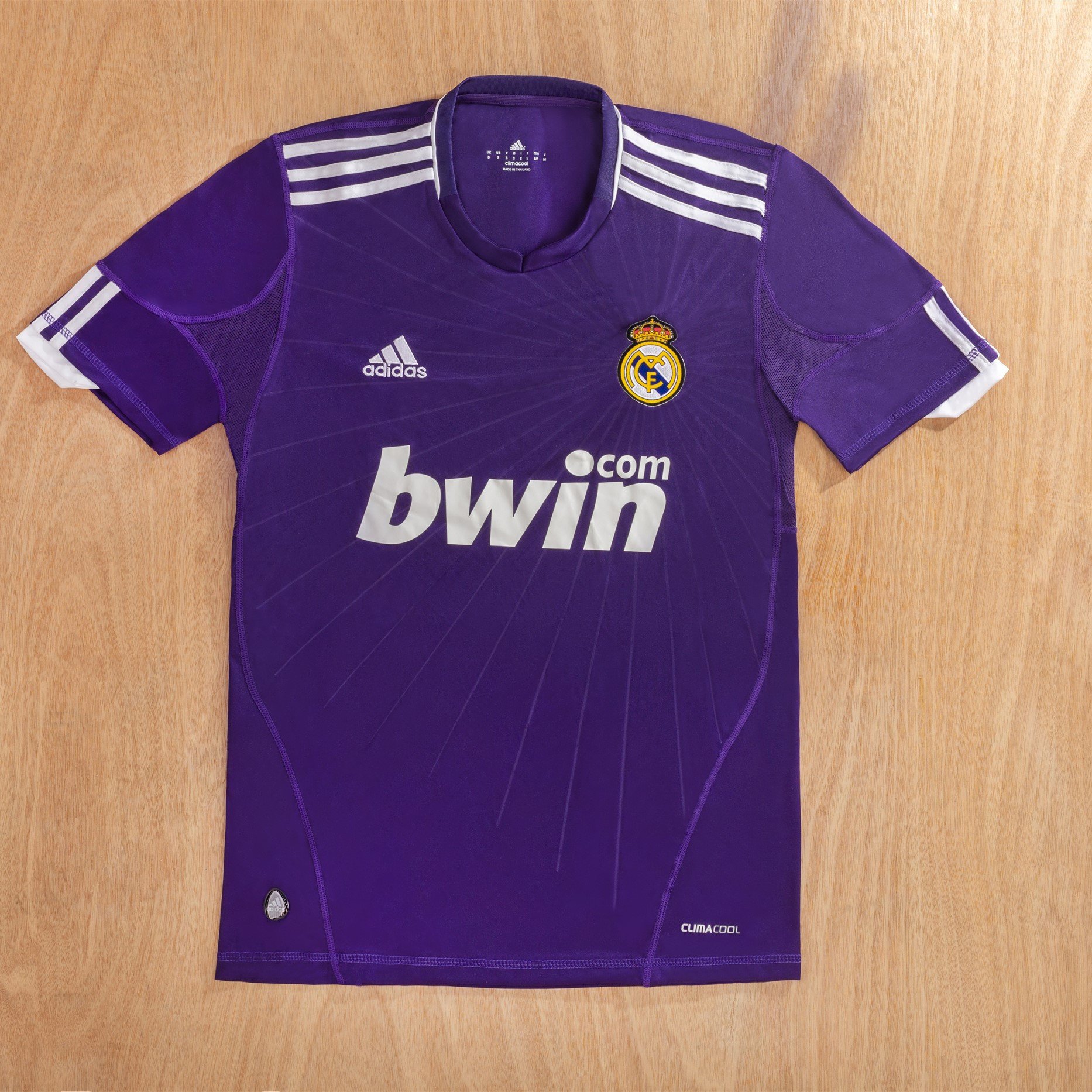 Real Madrid 2010/11 Third Retro Men Jersey - Purple