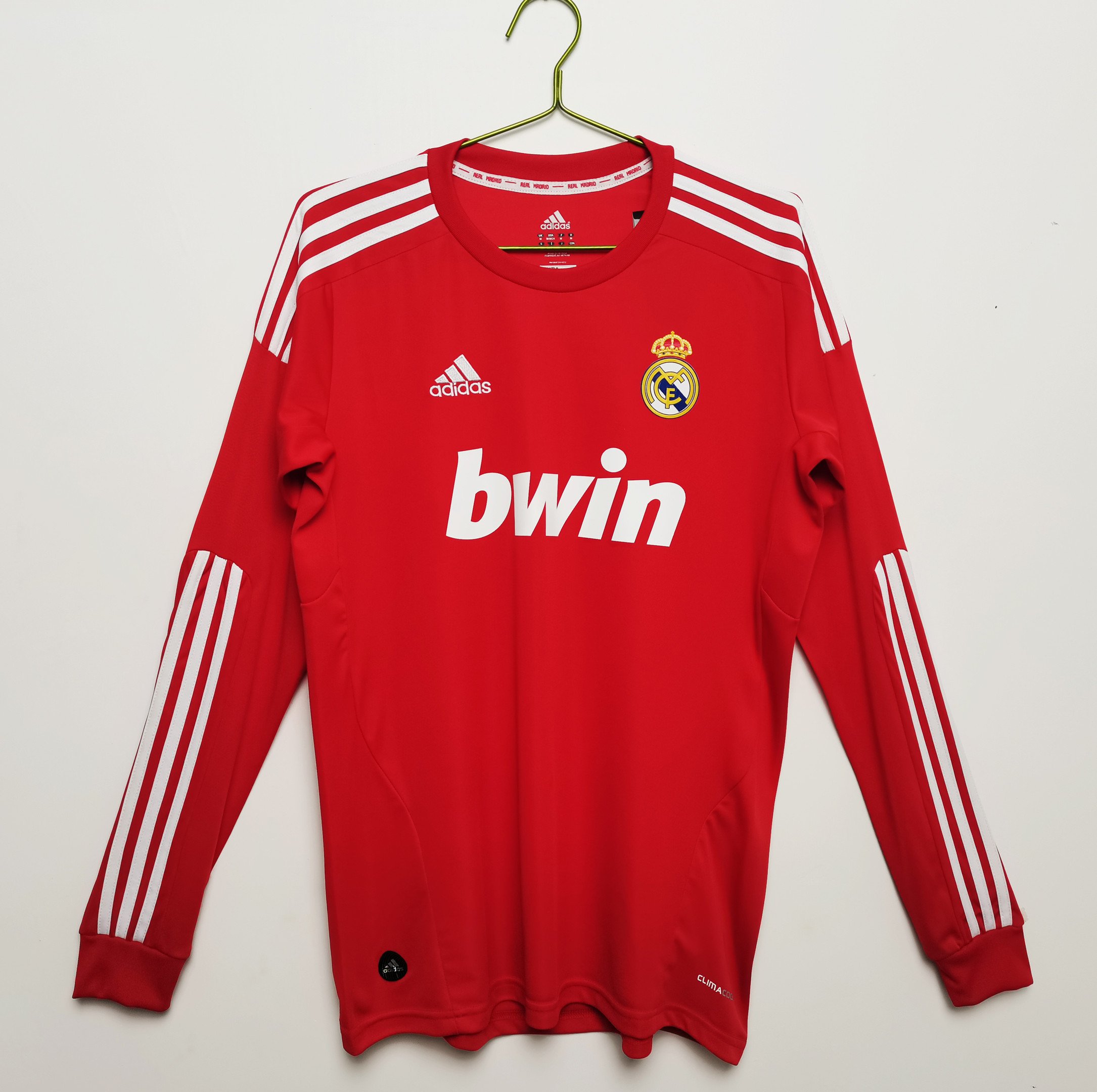 Real Madrid 2011/12 Third Retro Long Sleeve Men Jersey - Red