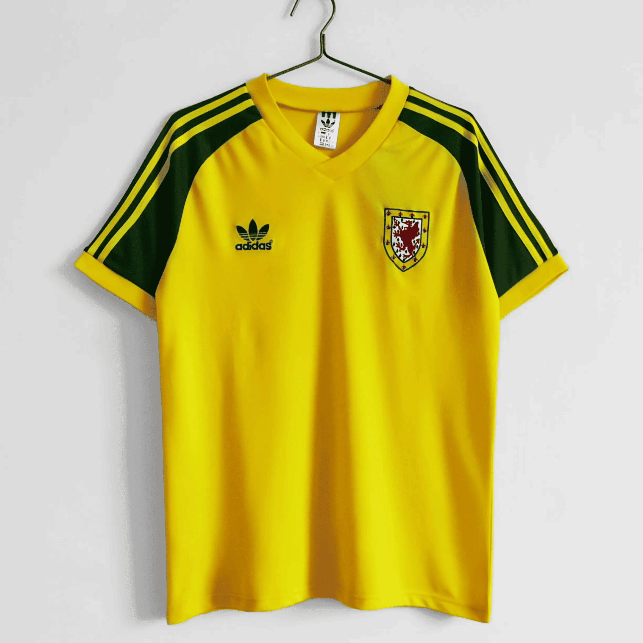Wales 1982 Away Retro Jersey - Men Yellow